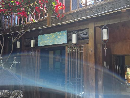 LiJiang單純陽光·古城全景雪山觀景美宿（四方街店）優惠