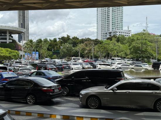 芭達雅皇家克里夫海灘露台飯店優惠