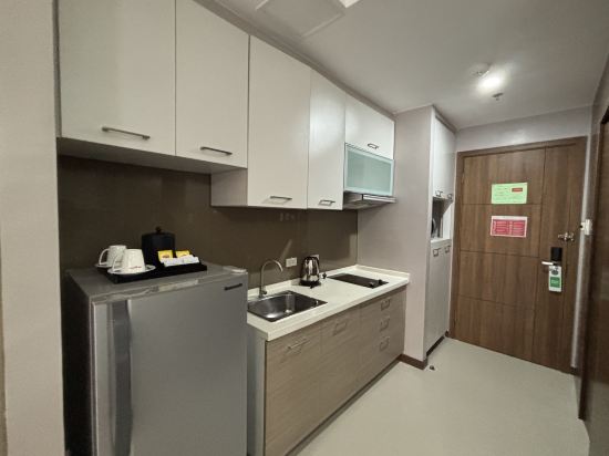 瑞雅國際瓦雷羅豪華套房酒店優惠