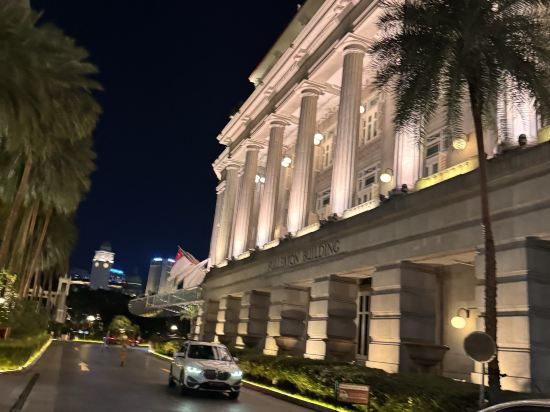 新加坡富麗敦酒店（Staycation Approved）優惠