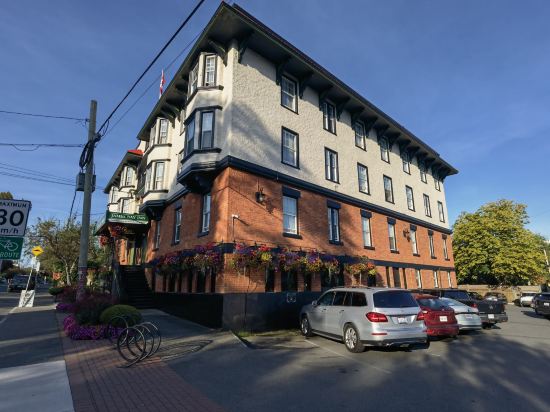 詹姆斯灣套房及別墅酒店優惠