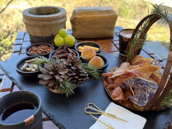 麗江石頭厝雪山度假飯店優惠