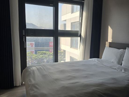 阿克羅奧西利亞公寓飯店優惠