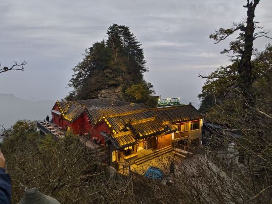 武當山金頂貴賓樓（金頂景區店）優惠