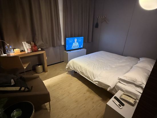 卡羅精品酒店（深圳東門步行街曬布地鐵站店）優惠