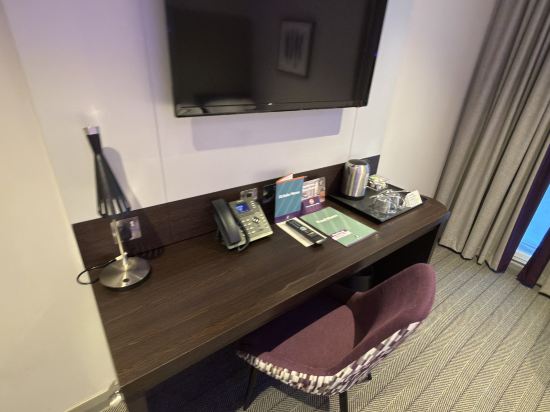 Premier Inn London Heathrow Airport T2 & T3 - Bath Road優惠