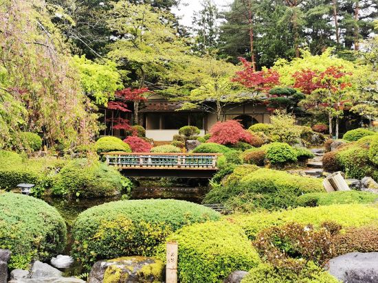 富士山温泉 ホテル鐘山苑 クーポン