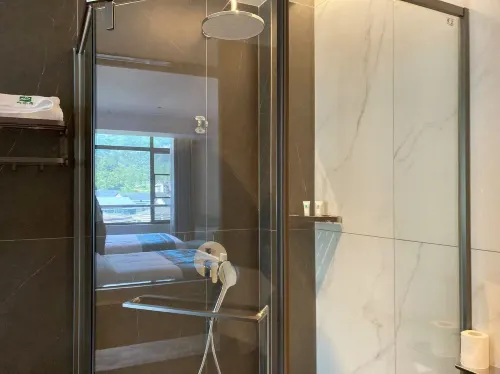 宜春山水居溫泉假日飯店(溫湯明月千古情店) 房間 Photos