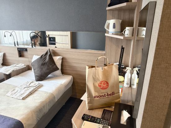 クインテッサホテル大阪心斎橋 Comic & Books クーポン