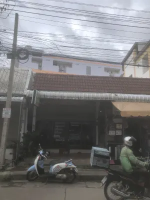 Chanathinat Place بالقرب من الفندق Photos