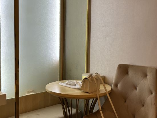 愛華精品酒店（深圳會展中心科學館地鐵站店）優惠