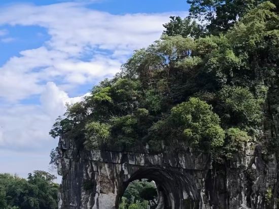 中心璞雲飯店（桂林兩江四湖象鼻山公園店）優惠