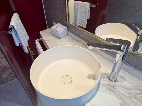 Aspera高空花園全景飯店（解放碑洪崖洞店）優惠