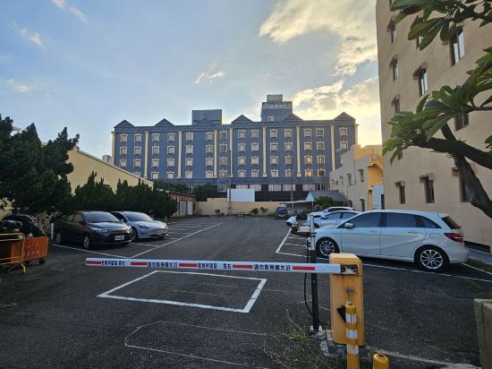 屏東河堤時尚旅店-恆春館優惠