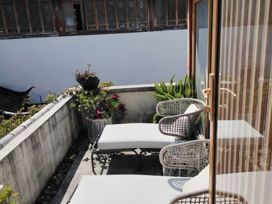 麗江雲見棲舍客棧優惠