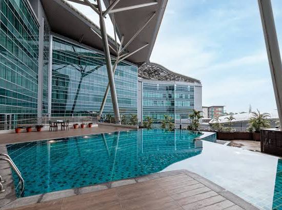 古晉拉亞會議中心飯店優惠