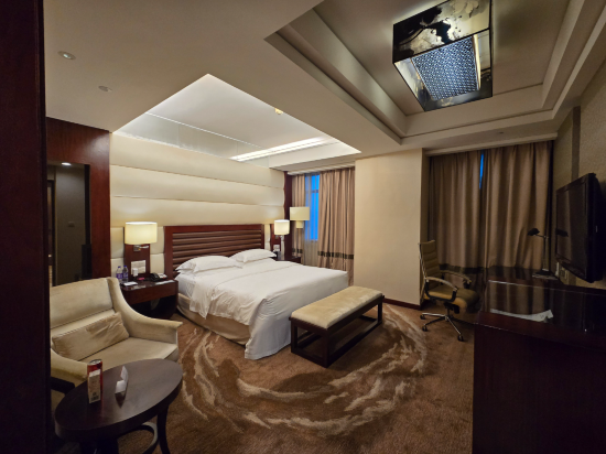 佛山皇冠假日酒店優惠