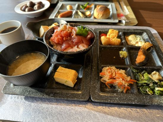 湯快リゾート 山中温泉 よしのや依緑園〈会席タイプ〉 クーポン