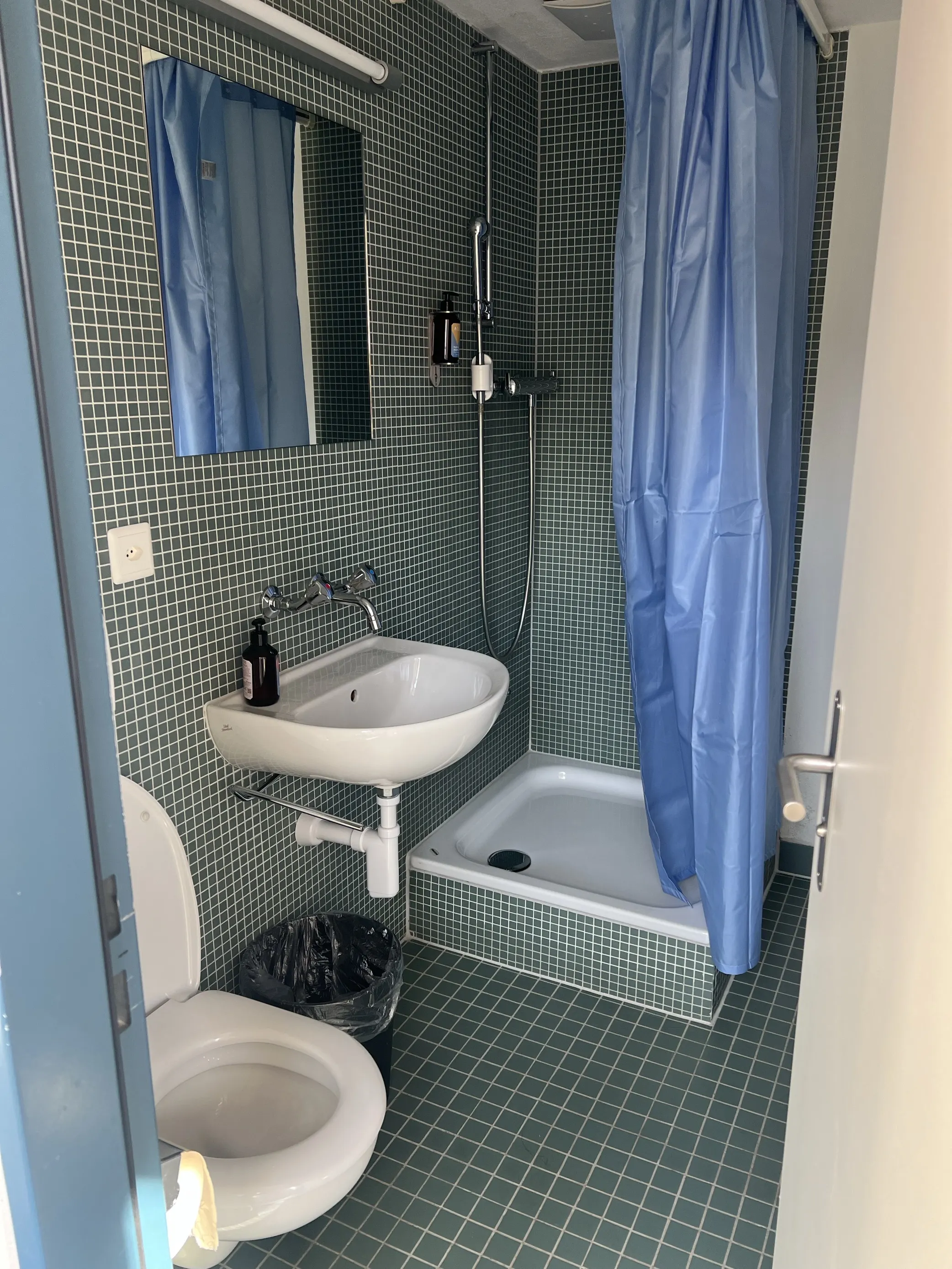 Youth Hostel Zurich Zimmer Photos