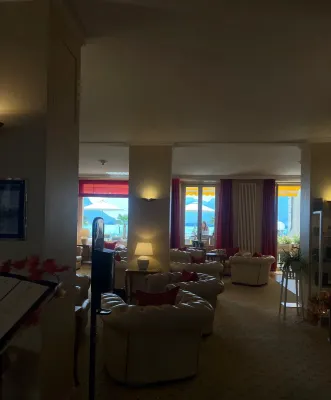 Golf Hotel René Capt Area Publik Photos