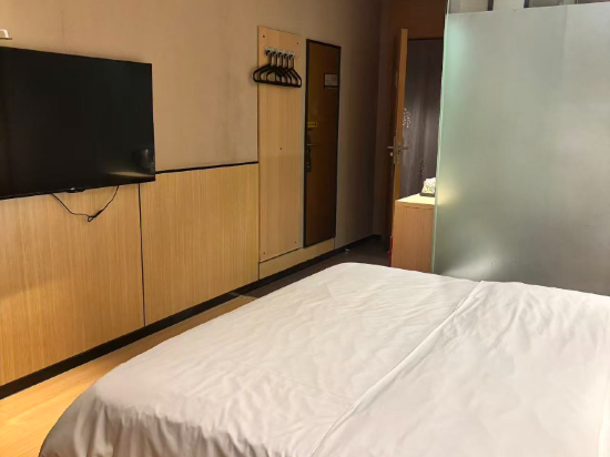 IU飯店（中山東鳳肯德基店）優惠