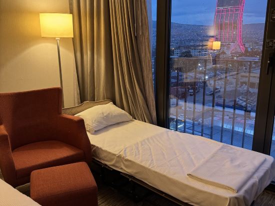 伊茲密爾貝拉克里希爾頓花園酒店優惠