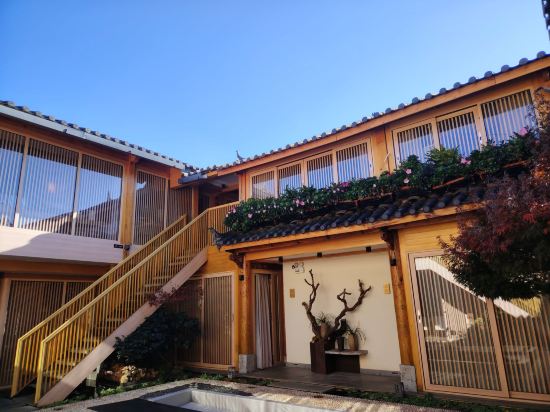 麗江雲見棲舍客棧優惠