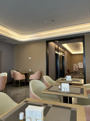 كانتري إن آند سويتس باي راديسون تناول الطعام Photos