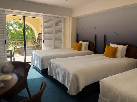 ホテル日航アリビラ クーポン