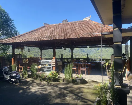 Edy Homestay Photos