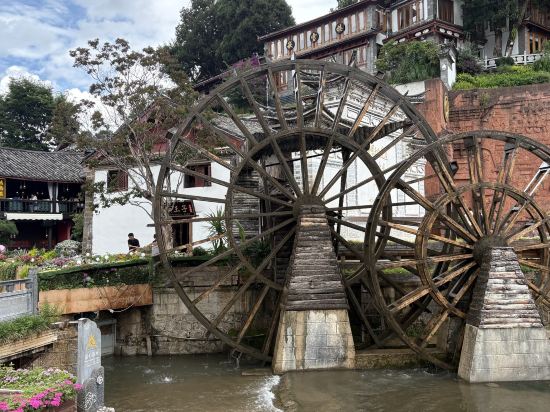 麗江雲慢·石溪民宿（古城大水車店）優惠