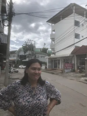 Chanathinat Place بالقرب من الفندق Photos