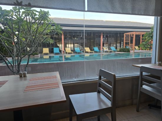 UHG四分之一華藍逢優惠