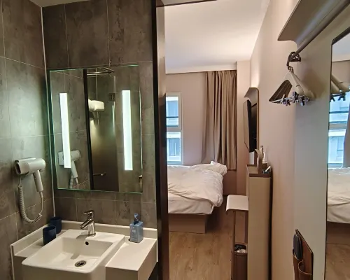 Hanting Shanghai Hongqiao Airport Qibao Subway Station Hotel Zimmer Photos