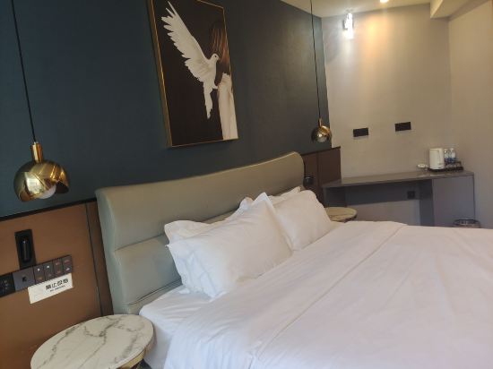 重慶D·Guest鑽客智能酒店（解放碑洪崖洞店）優惠