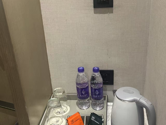 柏槿酒店（深圳羅湖口岸向西地鐵站店）優惠
