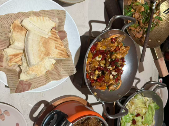 鉑斯登行政公寓（深圳京基濱河時代下沙地鐵站店）優惠