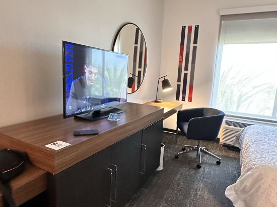 阿納海姆度假村會議中心歡朋套房酒店優惠