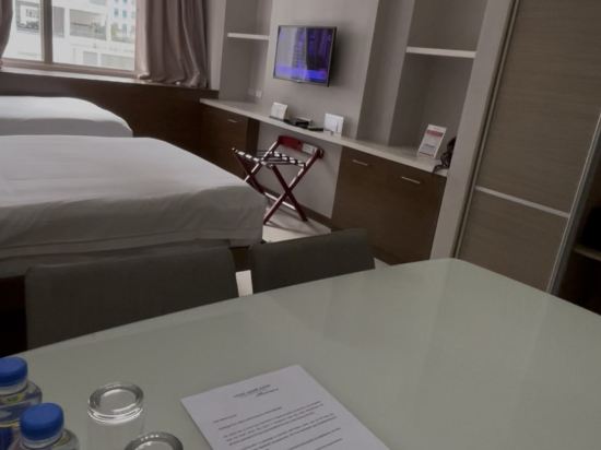 瑞雅國際瓦雷羅豪華套房酒店優惠