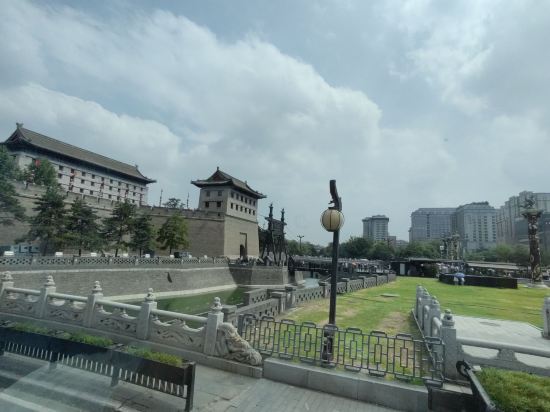 西安臉譜青年旅舍（鐘樓地鐵站店）優惠