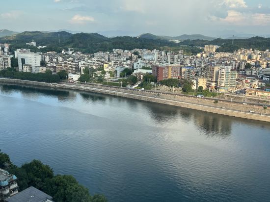 韶關風度華美達廣場酒店優惠