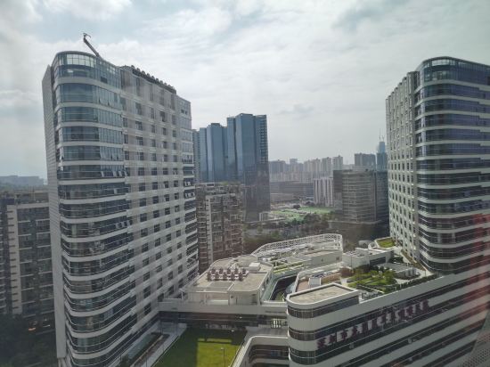 麗呈朗譽飯店（深圳龍崗中心大運新城店）優惠