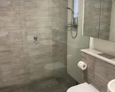 Meriton Suites Southport Rooms Photos
