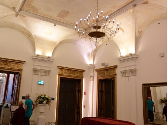 奧莉亞安娜宮酒店優惠