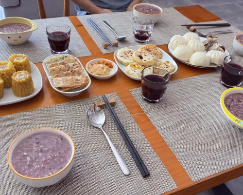 YAN COTTAGE تناول الطعام Photos