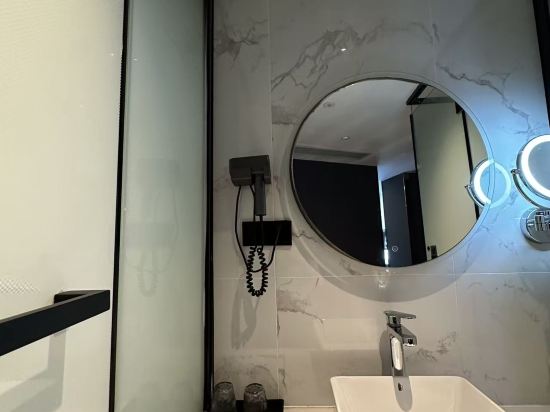 重慶D·Guest鑽客智能酒店（解放碑洪崖洞店）優惠