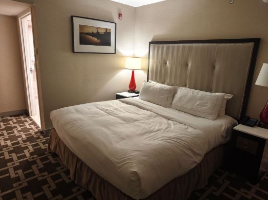 希爾頓尼亞加拉瀑布/瀑布景觀套房酒店優惠