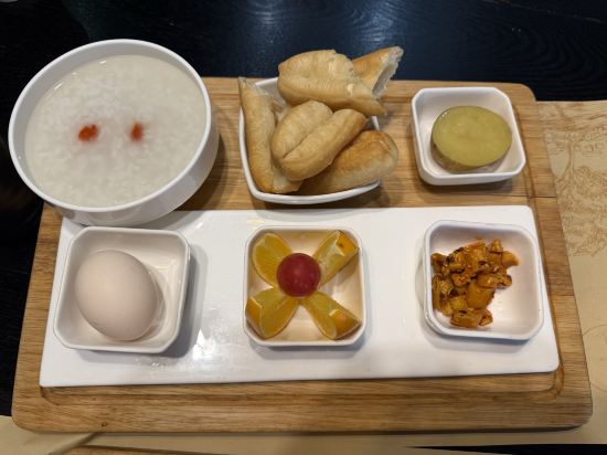 夢景望月庭院酒店（昆明南屏步行街金馬碧雞坊店）優惠