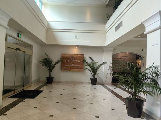 費爾普萊喜來登套房及會議中心酒店優惠