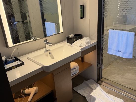 深圳寶安體育館希爾頓歡朋酒店優惠